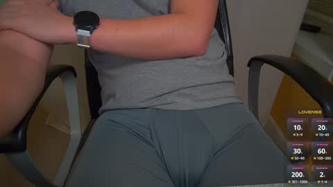 Snapshot of joneszy145 chatting on 12/20/24, 03:14 WhteGuy online show from 12/20/24, 03:14
