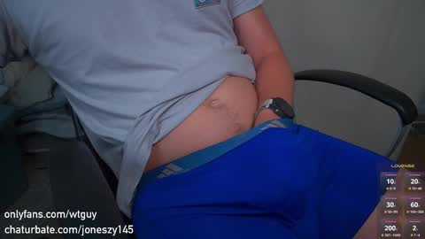 Snapshot of joneszy145 chatting on 10/01/25, 02:06 WhteGuy online show from 10/01/25, 02:06