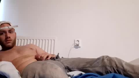 Snapshot of jonnyblow chatting on 09/10/25, 03:56 J online show from 09/10/25, 03:56