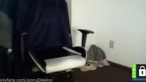 Snapshot of jonnydieston777 chatting on 12/24/24, 04:33 JonnyDieston online show from 12/24/24, 04:33