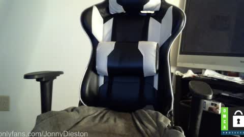 Snapshot of jonnydieston777 chatting on 03/02/25, 02:51 JonnyDieston online show from 03/02/25, 02:51