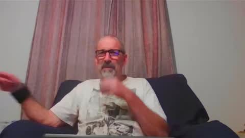 Snapshot of jony_five chatting on 09/10/25, 12:10 Jon online show from 09/10/25, 12:10