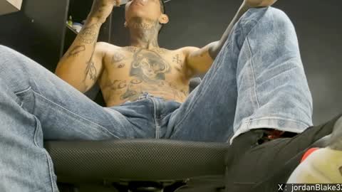 Snapshot of jordan33blake chatting on 01/10/25, 11:11 jordan33blake online show from 01/10/25, 11:11