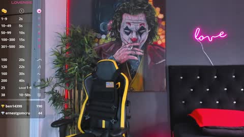 Snapshot of jordan_mayers chatting on 12/12/24, 12:44 Jordan online show from 12/12/24, 12:44