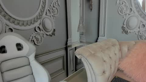 Katalina online show from 12/30/24, 06:16