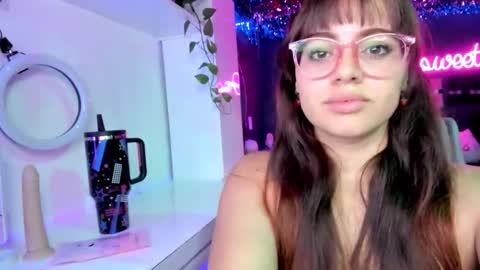 Snapshot of joselynsweet chatting on 09/22/25, 12:56 Sofia Garcia online show from 09/22/25, 12:56