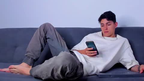 Snapshot of joshmiller_ chatting on 12/25/24, 09:11 Josh online show from 12/25/24, 09:11