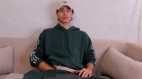 Josh Rashford online show from 10/11/25, 10:52