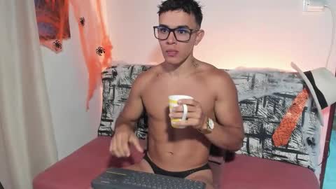 Im Jouliano online show from 10/24/25, 09:22