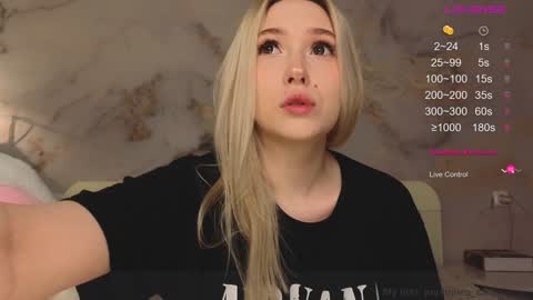 Snapshot of jousimies chatting on 02/06/25, 02:22 Jane online show from 02/06/25, 02:22