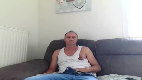 Snapshot of jpf421 chatting on 10/22/25, 01:22 exhib248 online show from 10/22/25, 01:22