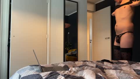 Snapshot of jrnb87 chatting on 12/02/24, 01:13 JoyBoy online show from 12/02/24, 01:13