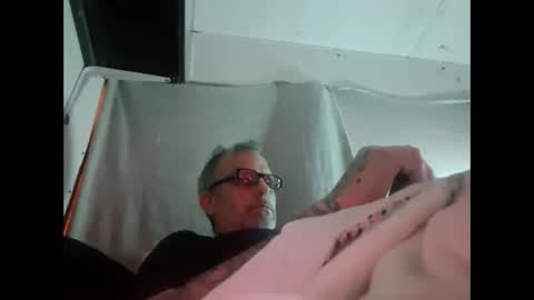Snapshot of jsmitty40 chatting on 10/03/25, 05:15 Jsmitty40 online show from 10/03/25, 05:15