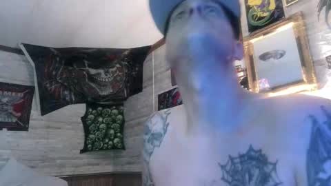 Snapshot of jsr1187 chatting on 03/02/25, 02:21 Join My Fan Club To Get To Know Me Better online show from 03/02/25, 02:21