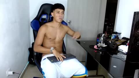 Snapshot of juan_da01 chatting on 02/22/25, 07:01 JuanDa online show from 02/22/25, 07:01