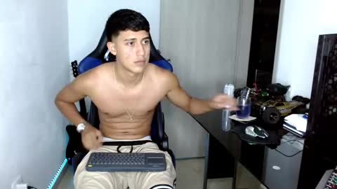 Snapshot of juan_da01 chatting on 02/25/25, 12:47 JuanDa online show from 02/25/25, 12:47
