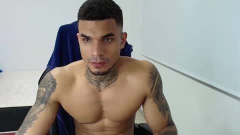 juan_gomez_1 online show from 09/16/25, 12:22