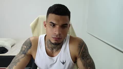 juan_gomez_1 online show from 09/17/25, 12:56