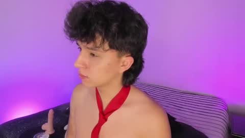 Snapshot of juandaaa__ chatting on 10/12/25, 04:22 juandaaa__ online show from 10/12/25, 04:22