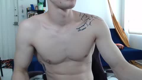 Snapshot of juanisimo_ chatting on 02/21/25, 04:37 JUANISIMO online show from 02/21/25, 04:37