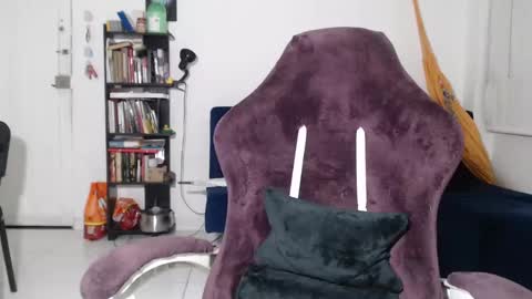 Snapshot of juanisimo_ chatting on 02/25/25, 11:33 JUANISIMO online show from 02/25/25, 11:33