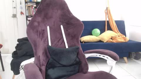 Snapshot of juanisimo_ chatting on 03/04/25, 05:56 JUANISIMO online show from 03/04/25, 05:56