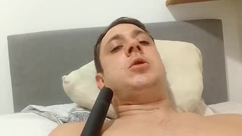 Snapshot of juanmapapiirico chatting on 09/16/25, 02:34 JuanmaSEX online show from 09/16/25, 02:34