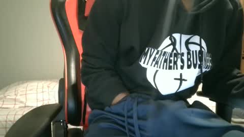 Snapshot of juiceon4 chatting on 10/13/25, 01:05 juiceon4 online show from 10/13/25, 01:05