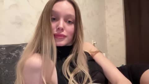 Snapshot of juicy_angels chatting on 02/21/25, 06:48 alexa online show from 02/21/25, 06:48