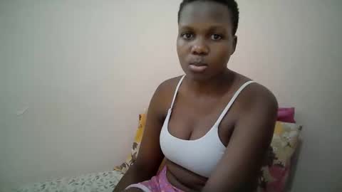 Snapshot of juicy_bella2 chatting on 09/10/25, 09:20 juicy_bella2 online show from 09/10/25, 09:20
