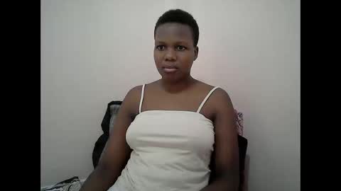 Snapshot of juicy_bella2 chatting on 09/14/25, 10:03 juicy_bella2 online show from 09/14/25, 10:03