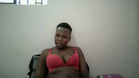 Snapshot of juicy_bella2 chatting on 09/26/25, 09:02 juicy_bella2 online show from 09/26/25, 09:02