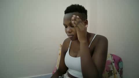 Snapshot of juicy_bella2 chatting on 09/30/25, 10:31 juicy_bella2 online show from 09/30/25, 10:31