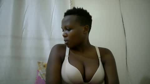 Snapshot of juicy_bella2 chatting on 10/11/25, 07:34 juicy_bella2 online show from 10/11/25, 07:34