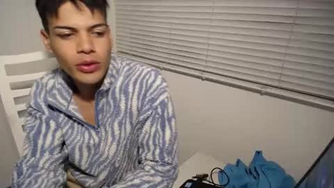 Snapshot of juicy_boy22 chatting on 01/22/25, 02:59 Miguel online show from 01/22/25, 02:59