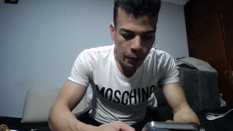 Snapshot of juicy_boy22 chatting on 09/14/25, 11:04 Miguel online show from 09/14/25, 11:04