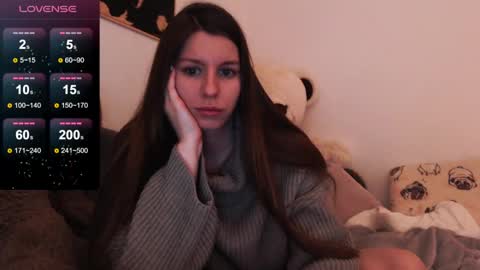 Snapshot of juicy_mystery chatting on 12/23/24, 07:20 laura online show from 12/23/24, 07:20
