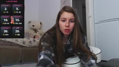 Snapshot of juicy_mystery chatting on 01/27/25, 07:35 laura online show from 01/27/25, 07:35