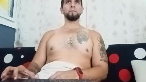 juleslake2 online show from 11/19/25, 03:45