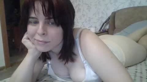 Snapshot of julia357743 chatting on 09/10/25, 09:42 Julia online show from 09/10/25, 09:42