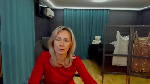 julia__cherry_ online show from 10/25/25, 01:29