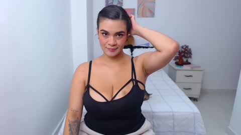Snapshot of julia_gray_ chatting on 02/09/25, 06:47 julia online show from 02/09/25, 06:47