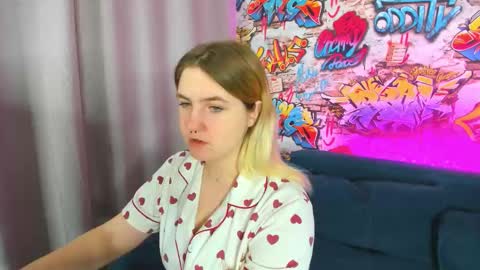 Snapshot of julia_jips chatting on 09/13/25, 12:10 Julia Jips online show from 09/13/25, 12:10