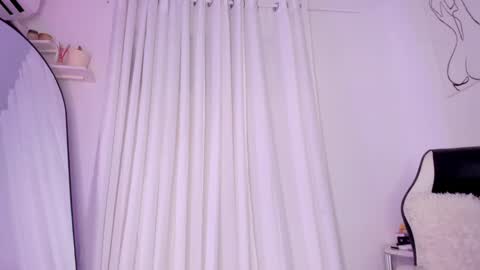 Julia online show from 01/05/25, 12:31