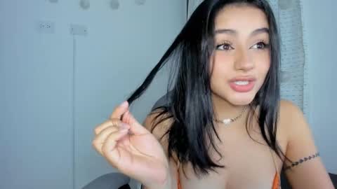 Snapshot of julia_strauns chatting on 02/12/25, 05:37 julia_strauns online show from 02/12/25, 05:37