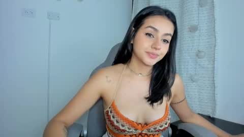 Snapshot of julia_strauns chatting on 02/12/25, 08:38 julia_strauns online show from 02/12/25, 08:38