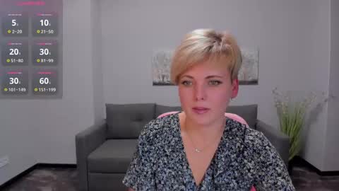 Snapshot of julia_wilsons chatting on 12/10/24, 01:00 Julia online show from 12/10/24, 01:00