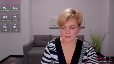 Snapshot of julia_wilsons chatting on 12/11/24, 01:39 Julia online show from 12/11/24, 01:39