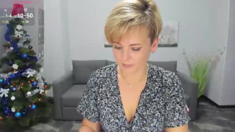 Snapshot of julia_wilsons chatting on 12/22/24, 03:55 Julia online show from 12/22/24, 03:55