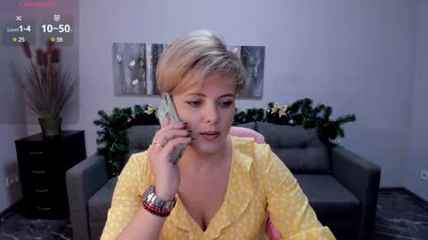 Snapshot of julia_wilsons chatting on 01/02/25, 12:46 Julia online show from 01/02/25, 12:46